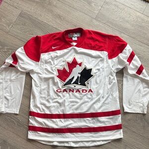 Nike Team Canada Hockey Jersey 2012 NWOT